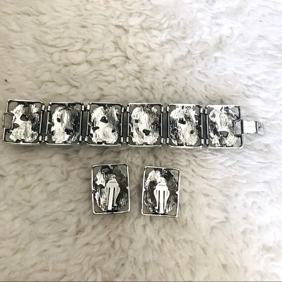 Sarah Coventry Bracelet & Earrings Silver tone set - Picture 4 of 12